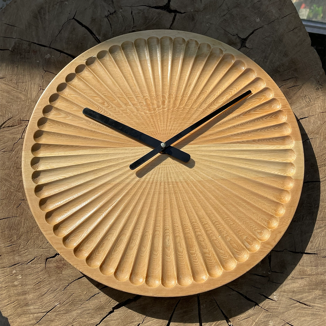 Nordic Calm Clock